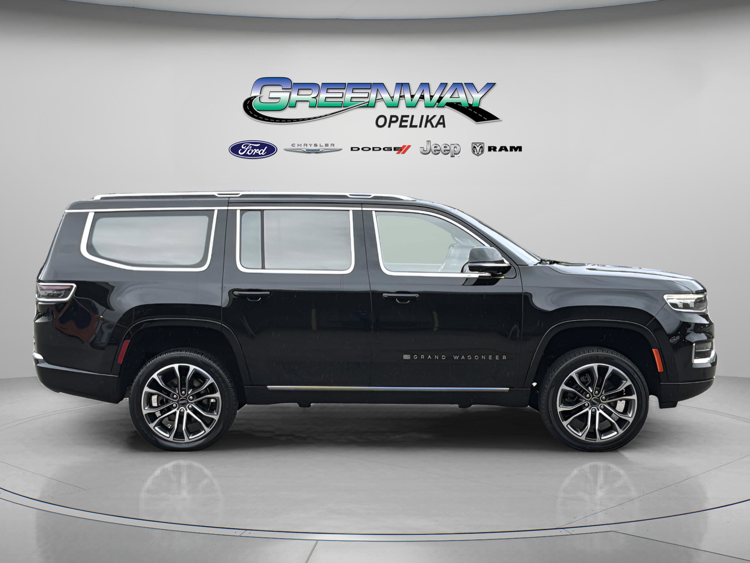 Used 2022 Jeep Grand Wagoneer Series III w/ Flexible Seating Group image 8