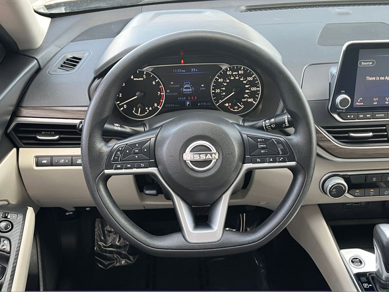 Used 2025 Nissan Altima 2.5 SV FWD image 29