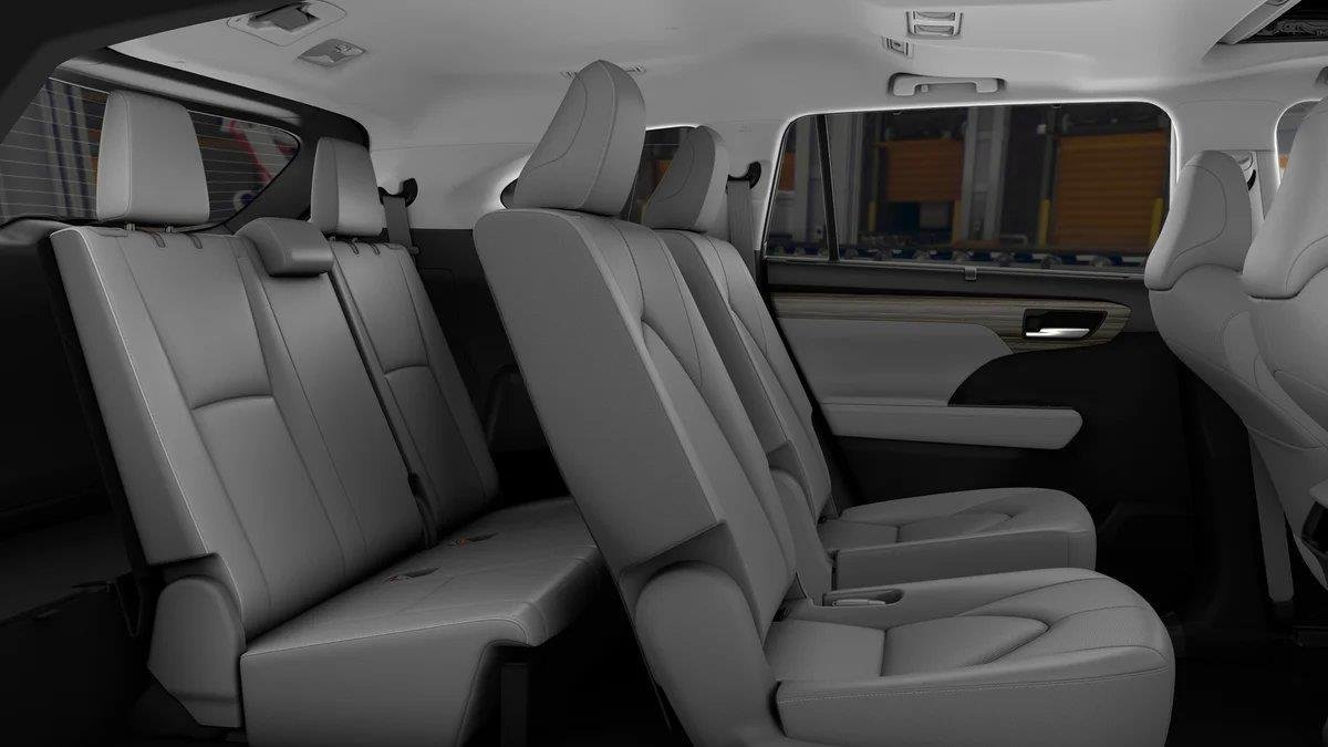 New 2026 Toyota Highlander Limited AWD/4WD image 2