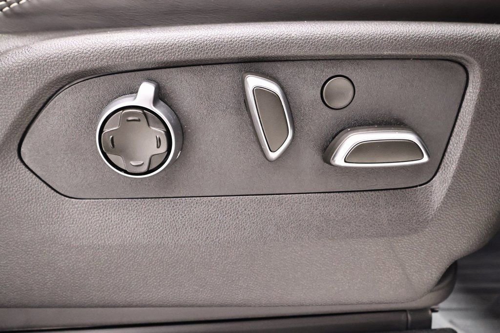 Used 2026 GMC Sierra 3500 Denali Ultimate image 22