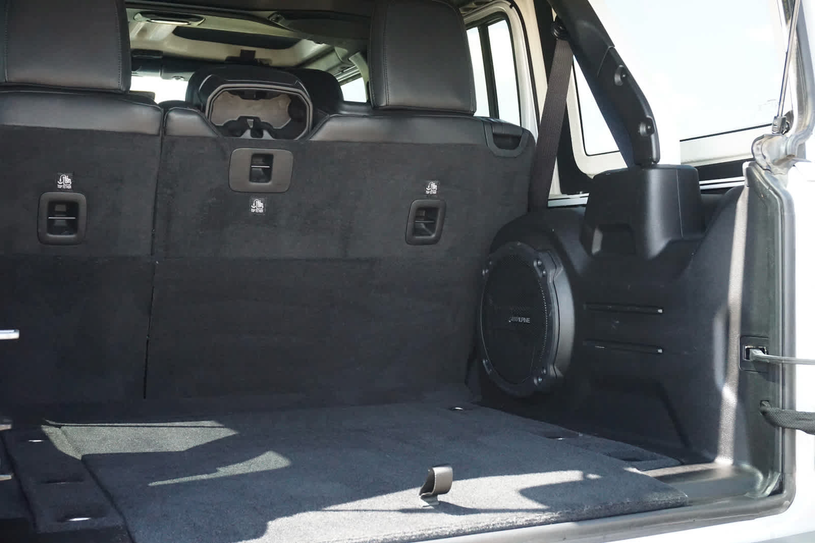 Used 2021 Jeep Wrangler Unlimited Sahara AWD/4WD image 40