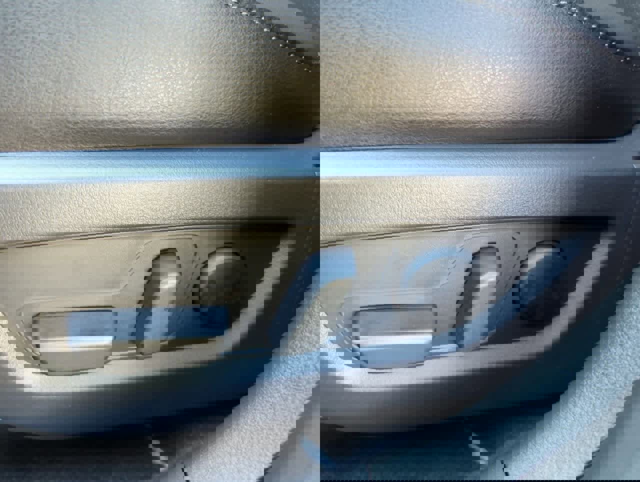 Used 2025 MAZDA CX-50 AWD 2.5 Hybrid w/ Weather Package image 15