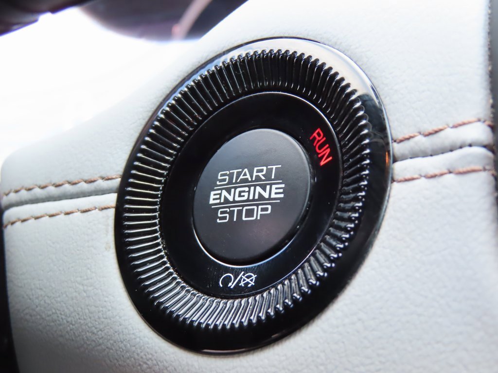 Used 2023 Jeep Compass Limited image 11