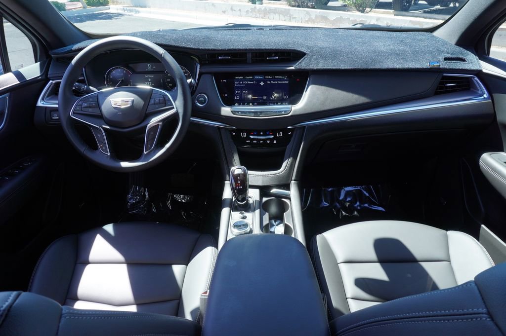 Certified 2025 Cadillac XT5 Luxury image 11