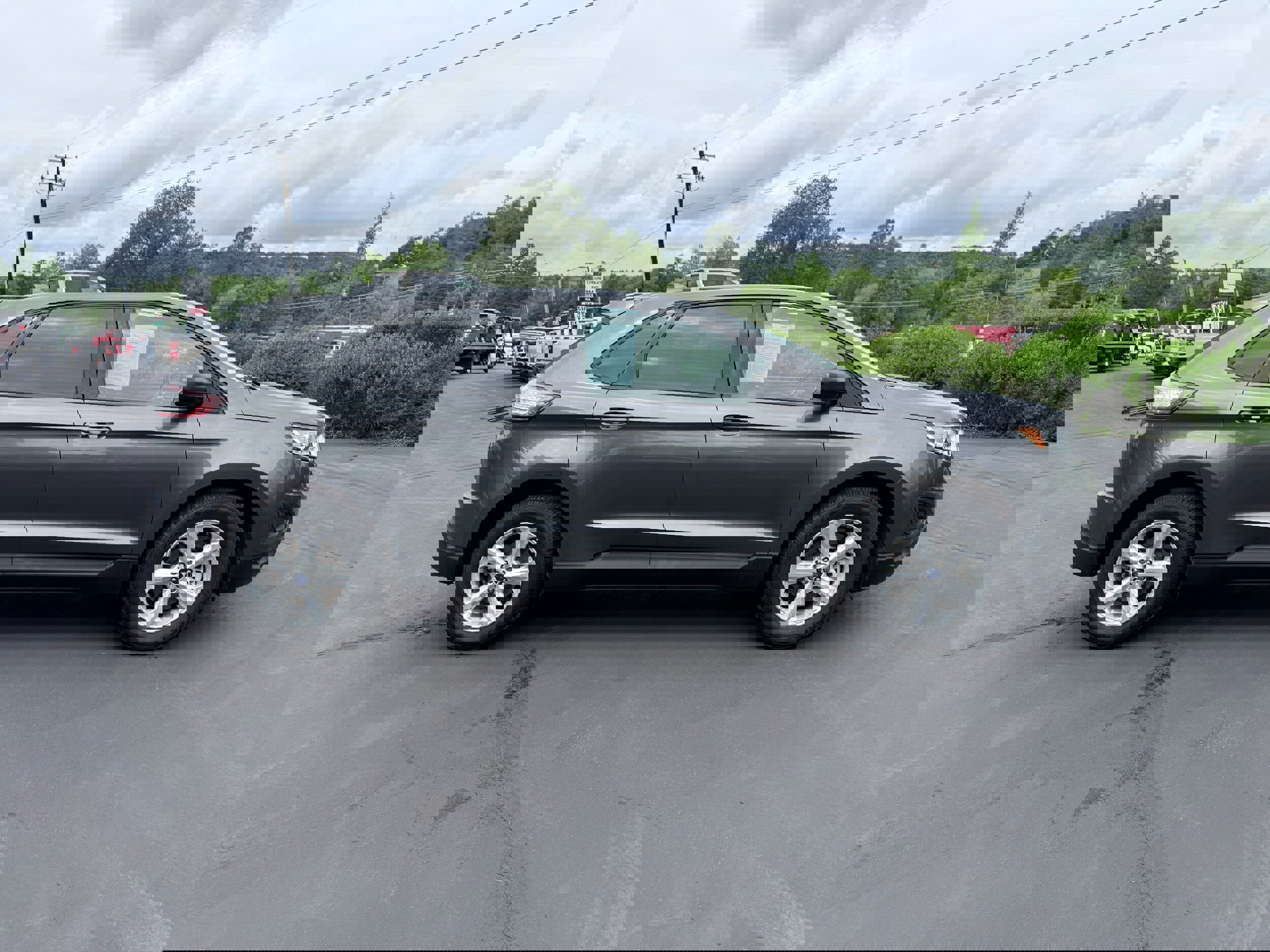 Used 2017 Ford Edge SE image 5