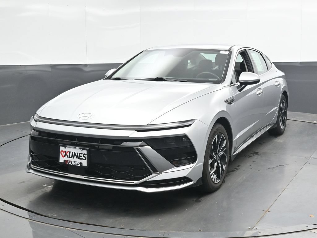 Used 2025 Hyundai Sonata SEL FWD image 6