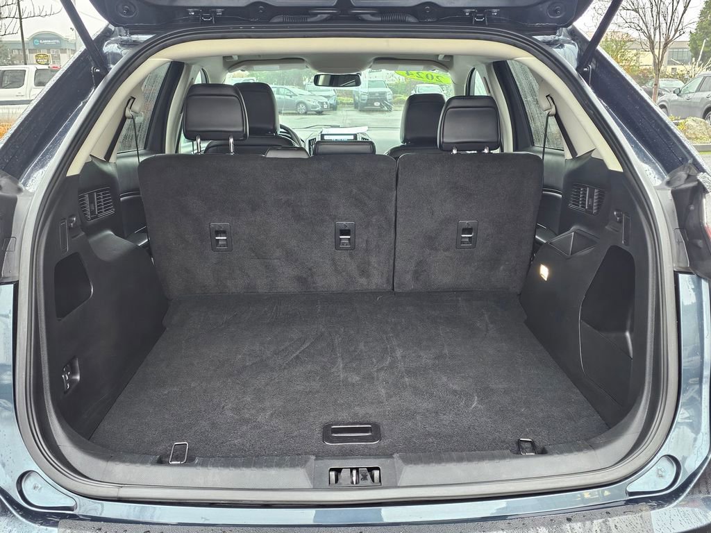 Used 2024 Ford Edge SEL image 11