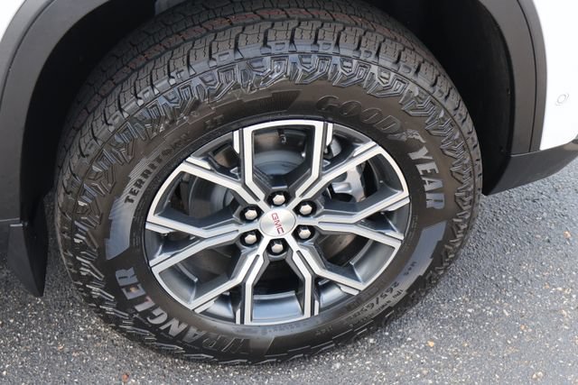 New 2026 GMC Acadia AT4 w/ Super Cruise Package AWD/4WD image 30