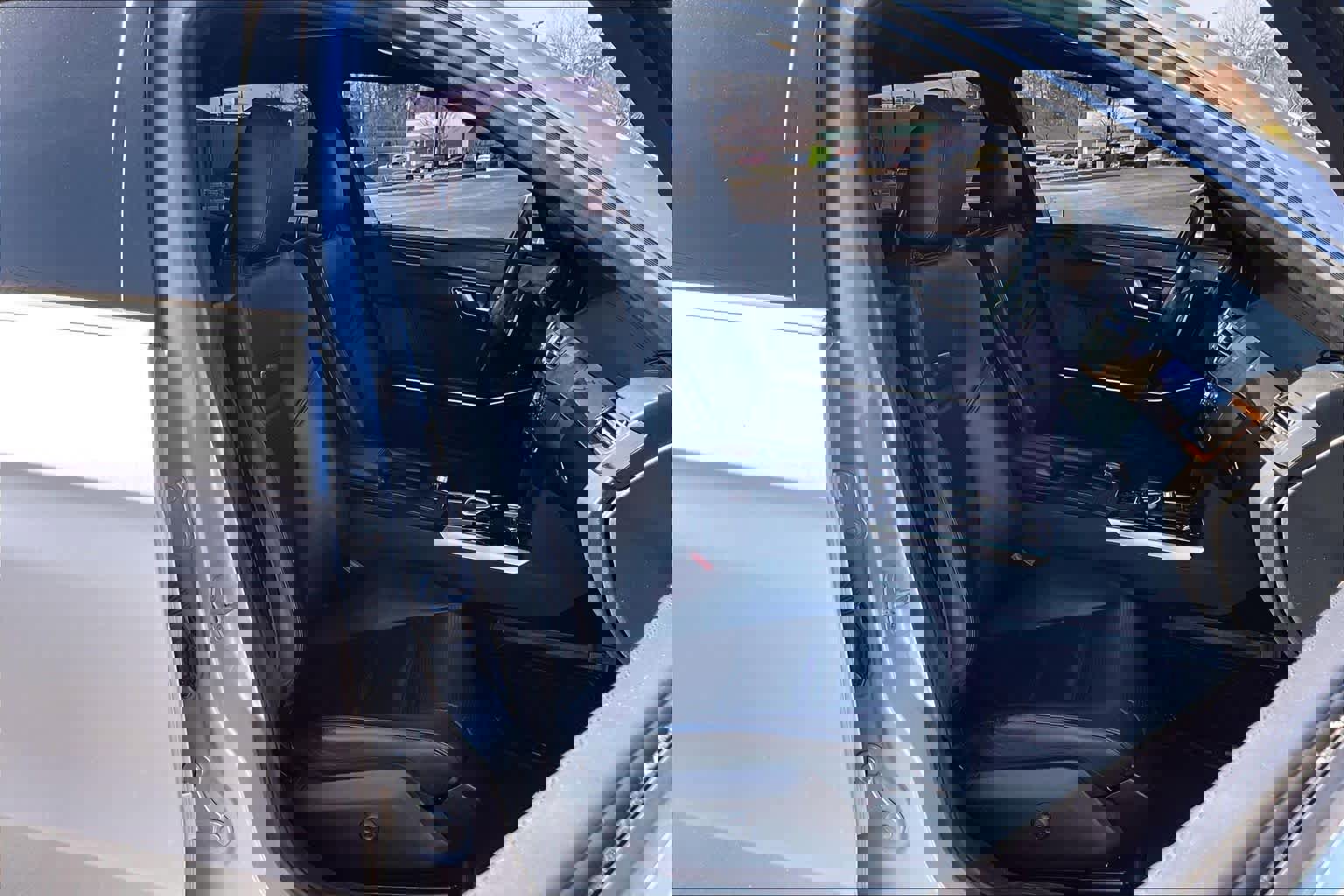 Used 2014 Mercedes-Benz E 63 AMG 4MATIC Sedan image 9