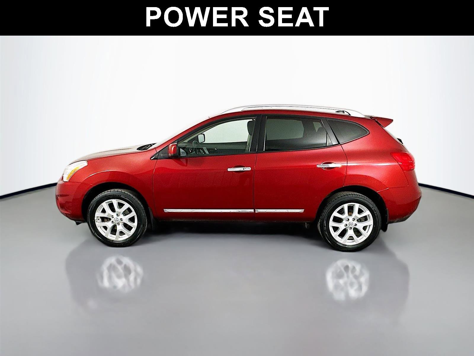 Used 2011 Nissan Rogue SV w/ SL Pkg image 4