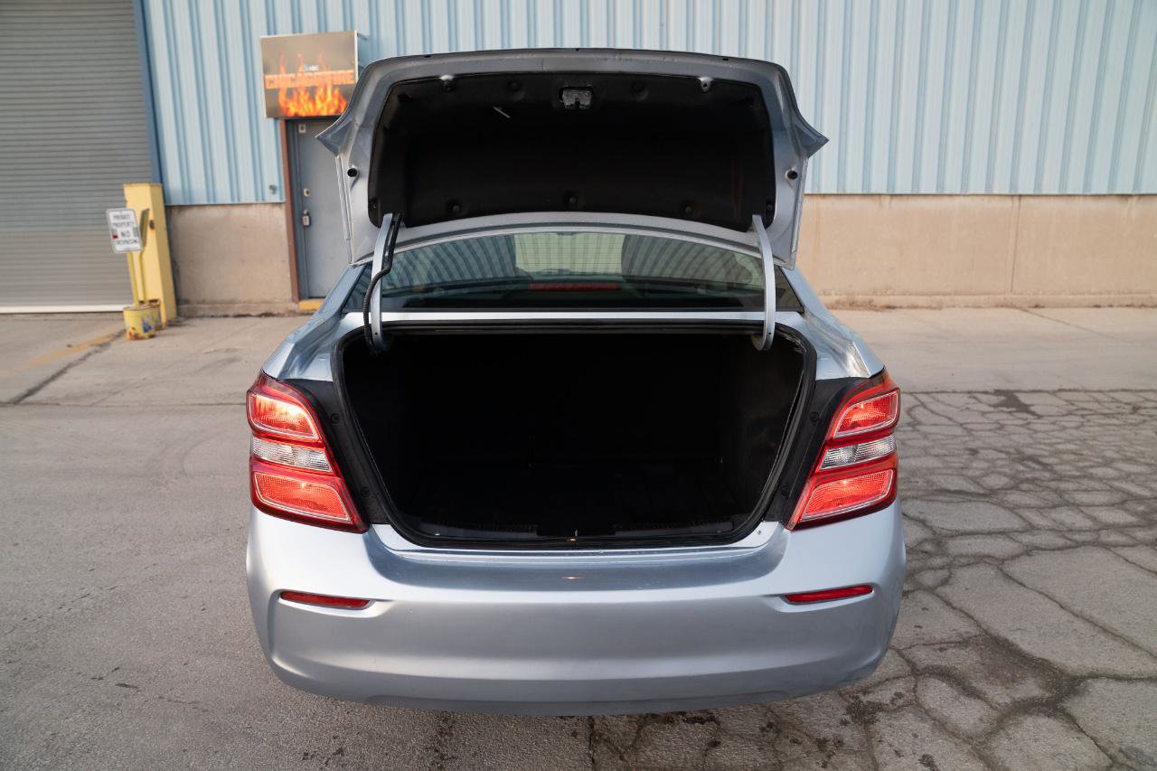 Used 2018 Chevrolet Sonic LT FWD image 16