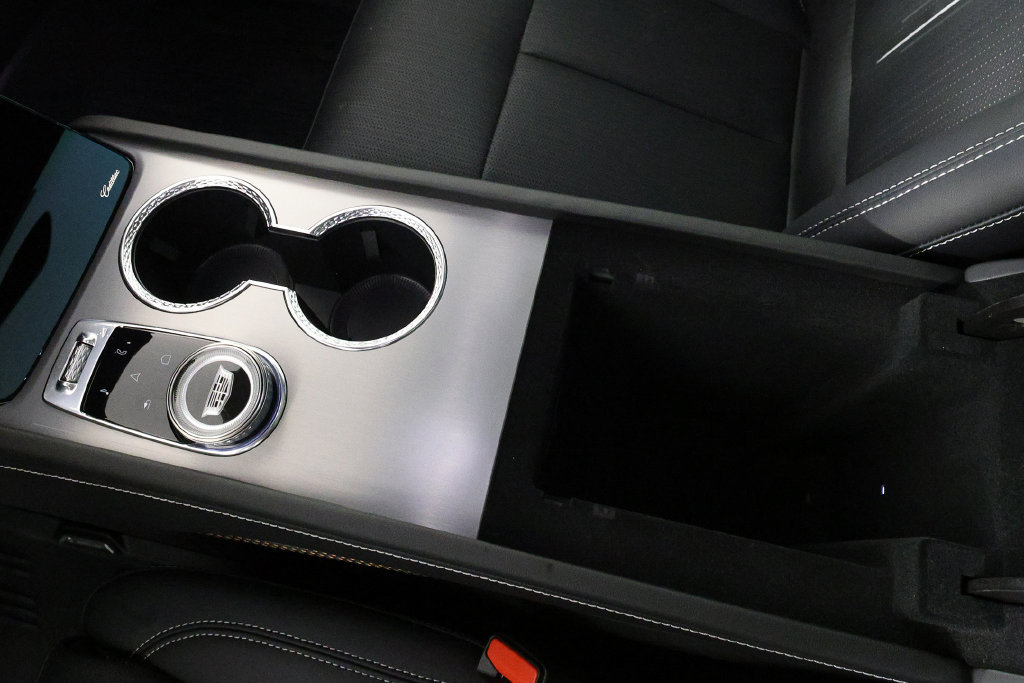 Used 2026 Cadillac Vistiq Sport w/ LPO, Floor Liner Package AWD/4WD image 43