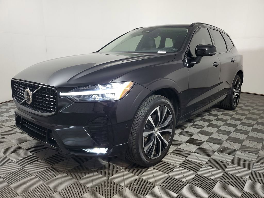 Used 2024 Volvo XC60 B5 Plus w/ Climate Package AWD/4WD image 4