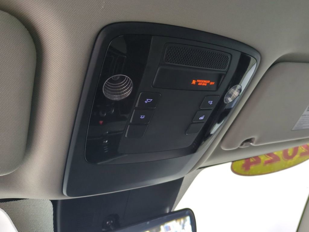 Used 2024 Kia Carnival LX FWD image 23