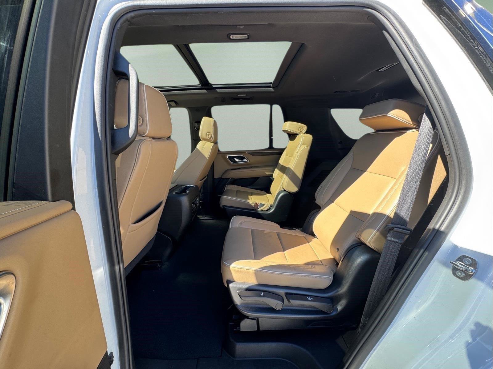 Used 2023 Chevrolet Tahoe Premier AWD/4WD image 14