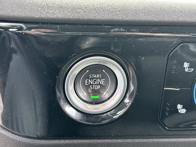 Certified 2024 Chevrolet Silverado 1500 LT AWD/4WD image 15