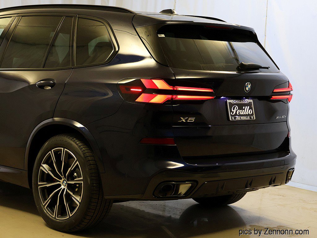 Used 2026 BMW X5 xDrive50e w/ M Sport Package image 8
