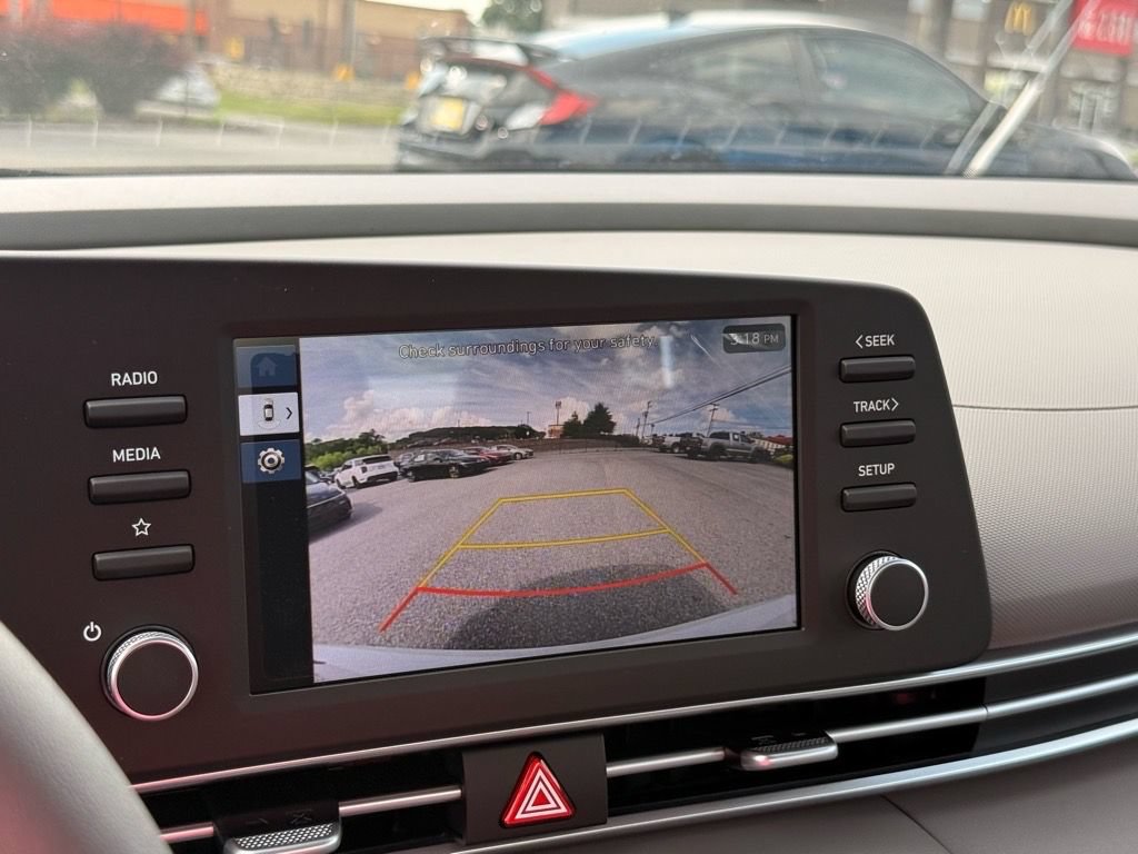 Used 2025 Hyundai Elantra SE FWD image 20