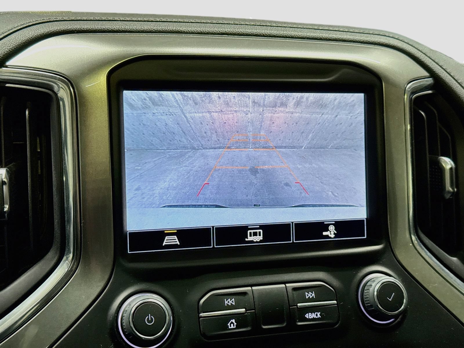 Used 2022 Chevrolet Silverado 1500 LTZ AWD/4WD image 17