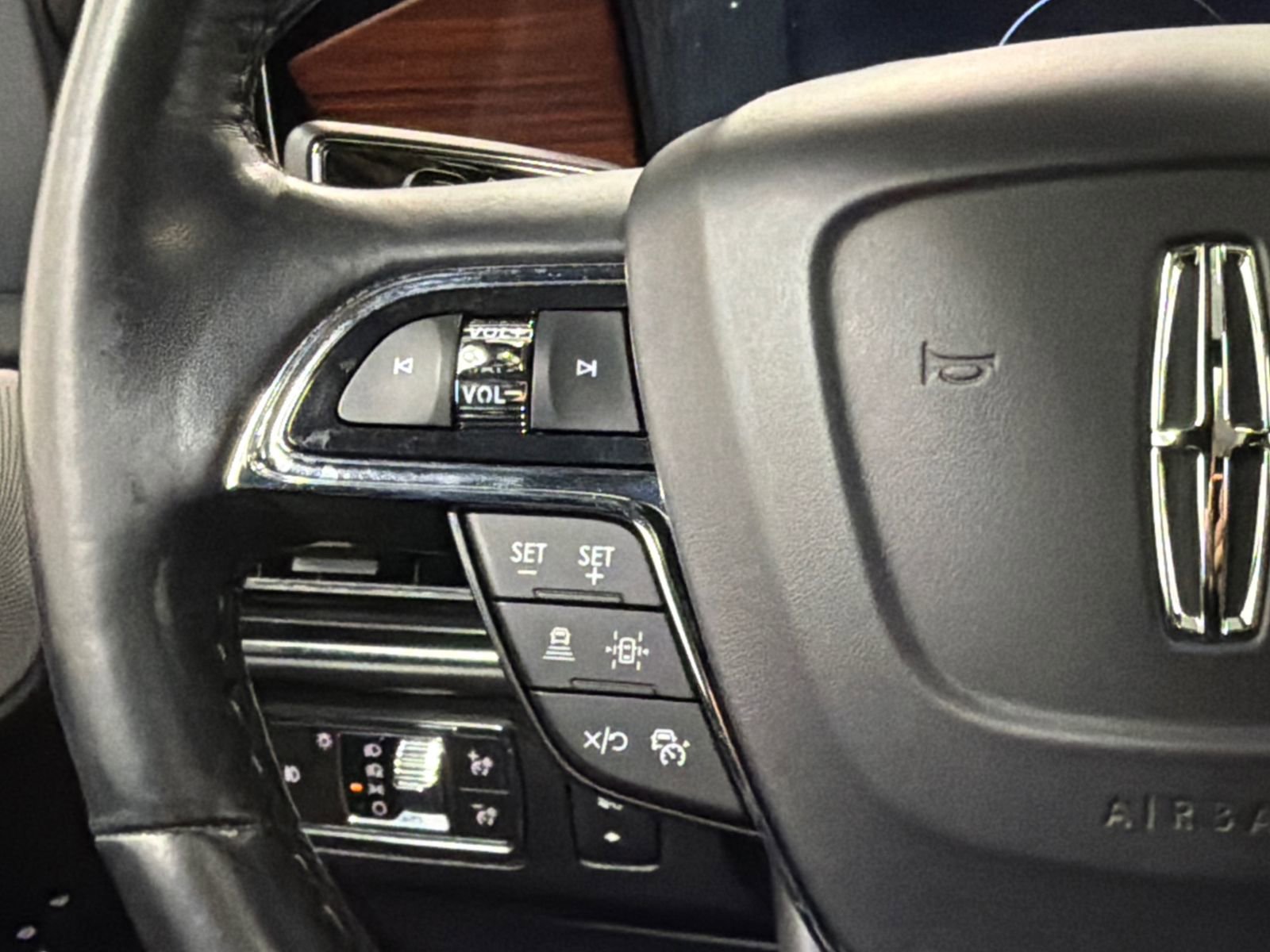 Certified 2022 Lincoln Navigator L Reserve AWD/4WD image 27
