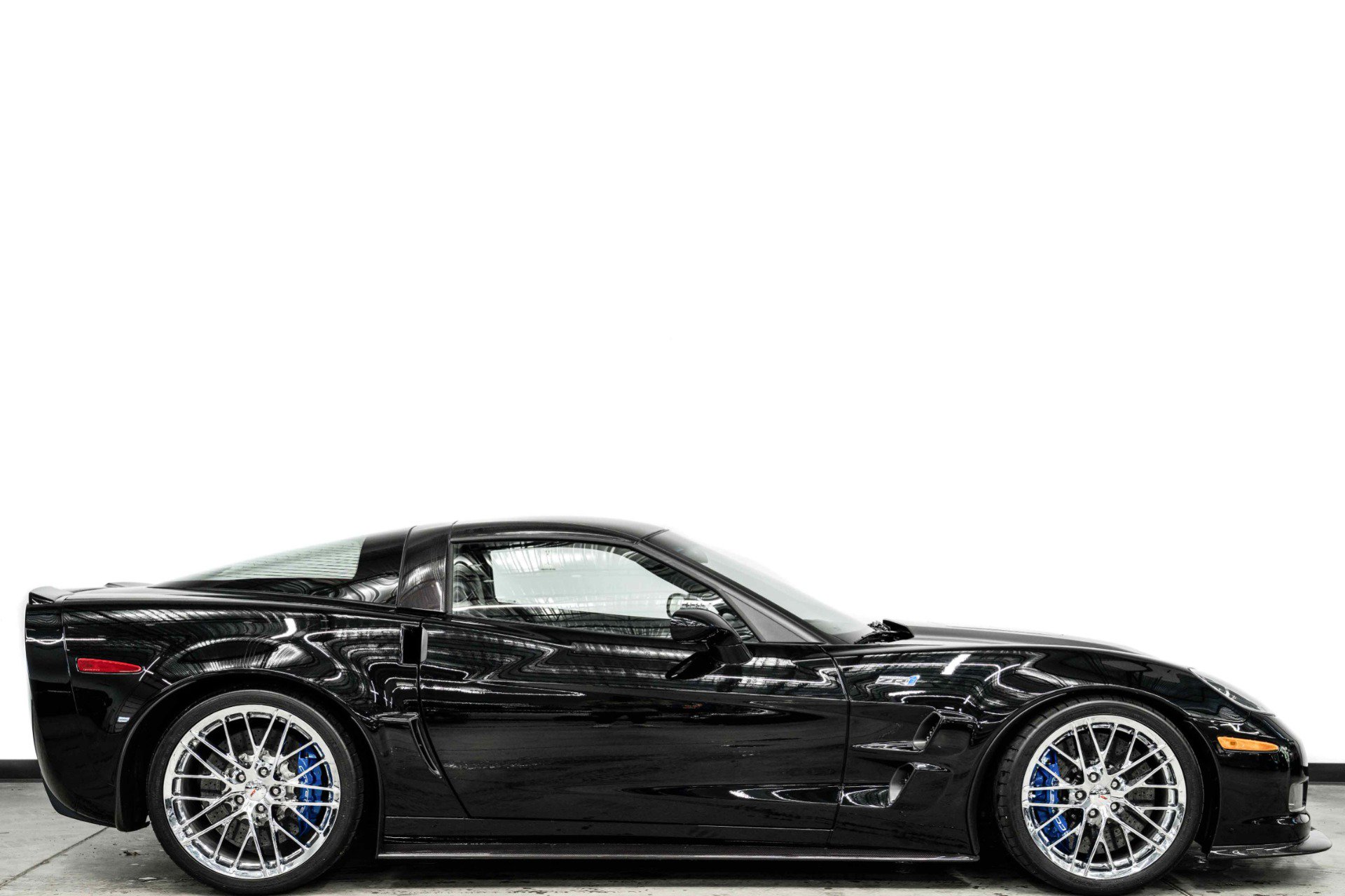 Used 2010 Chevrolet Corvette ZR1 w/ Preferred Equipment Group image 2