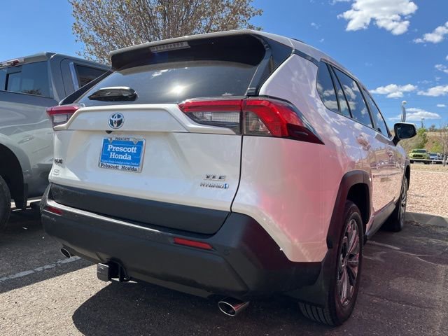Used 2022 Toyota RAV4 XLE Premium AWD/4WD image 13