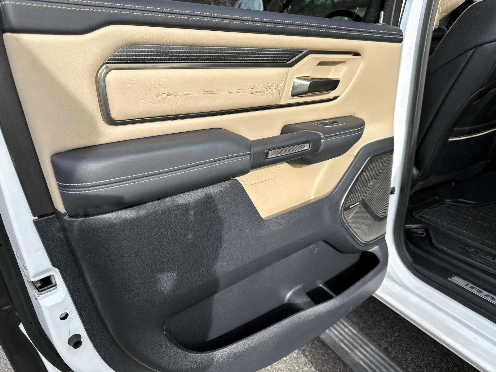 Used 2021 RAM 1500 Limited image 11