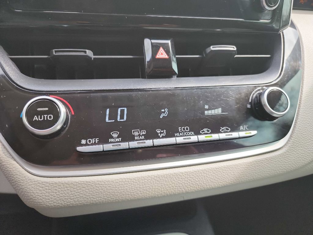 Used 2020 Toyota Corolla LE w/ LE Premium Package FWD image 21