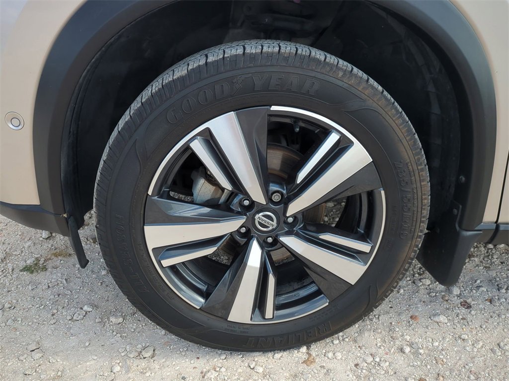 Used 2021 Nissan Rogue Platinum image 33