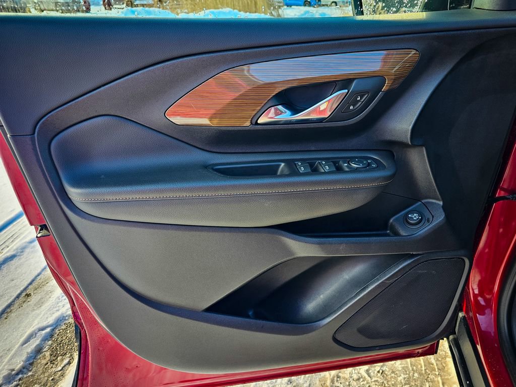 Used 2020 GMC Terrain SLE w/ Driver Convenience Package image 10