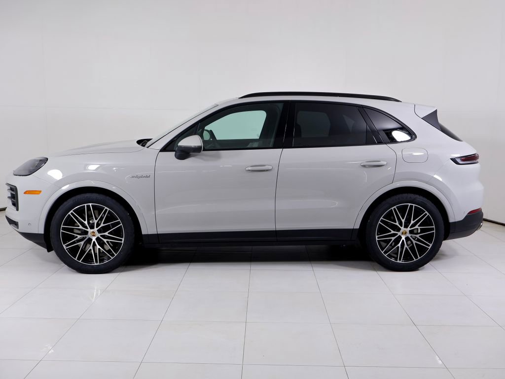 New 2026 Porsche Cayenne E-Hybrid image 2