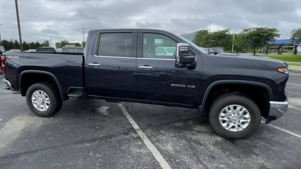 Used 2024 Chevrolet Silverado 2500 LTZ AWD/4WD image 3