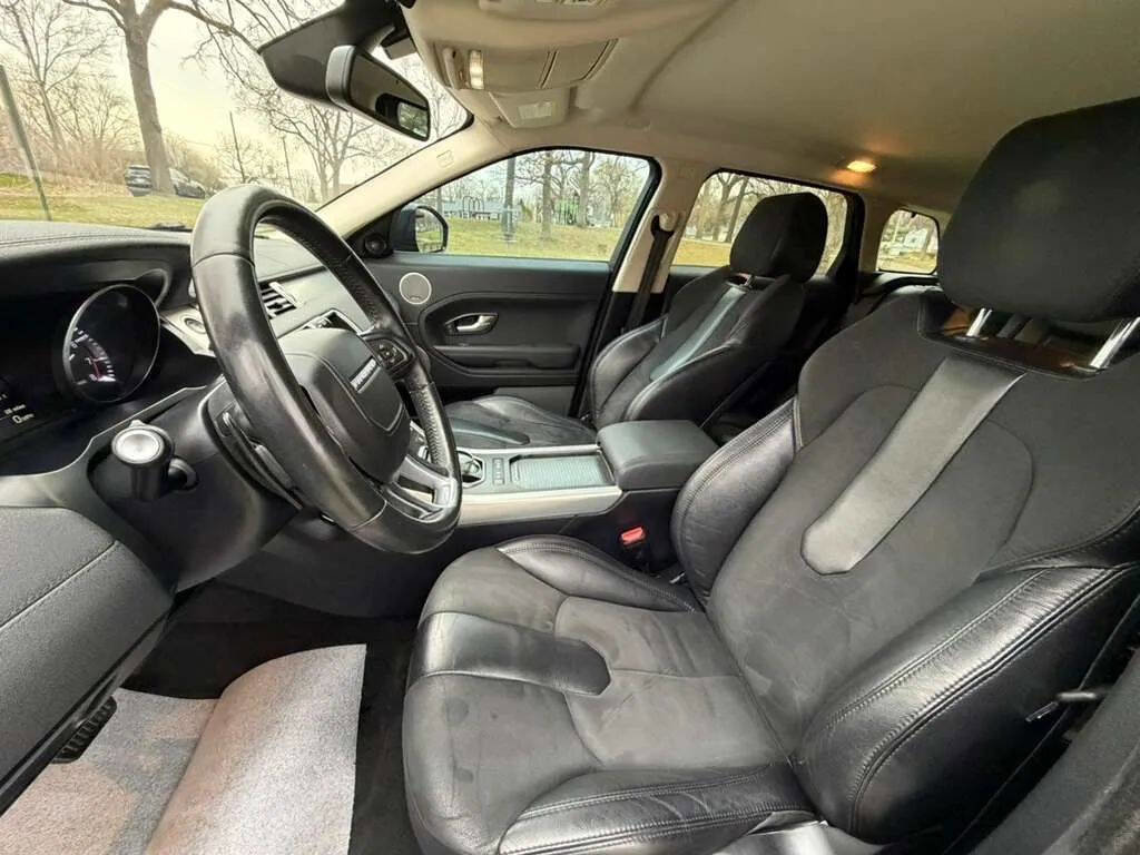 Used 2015 Land Rover Range Rover Evoque Pure image 10