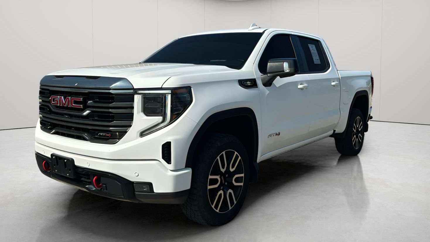 Used 2023 GMC Sierra 1500 AT4 w/ Technology Package AWD/4WD image 10