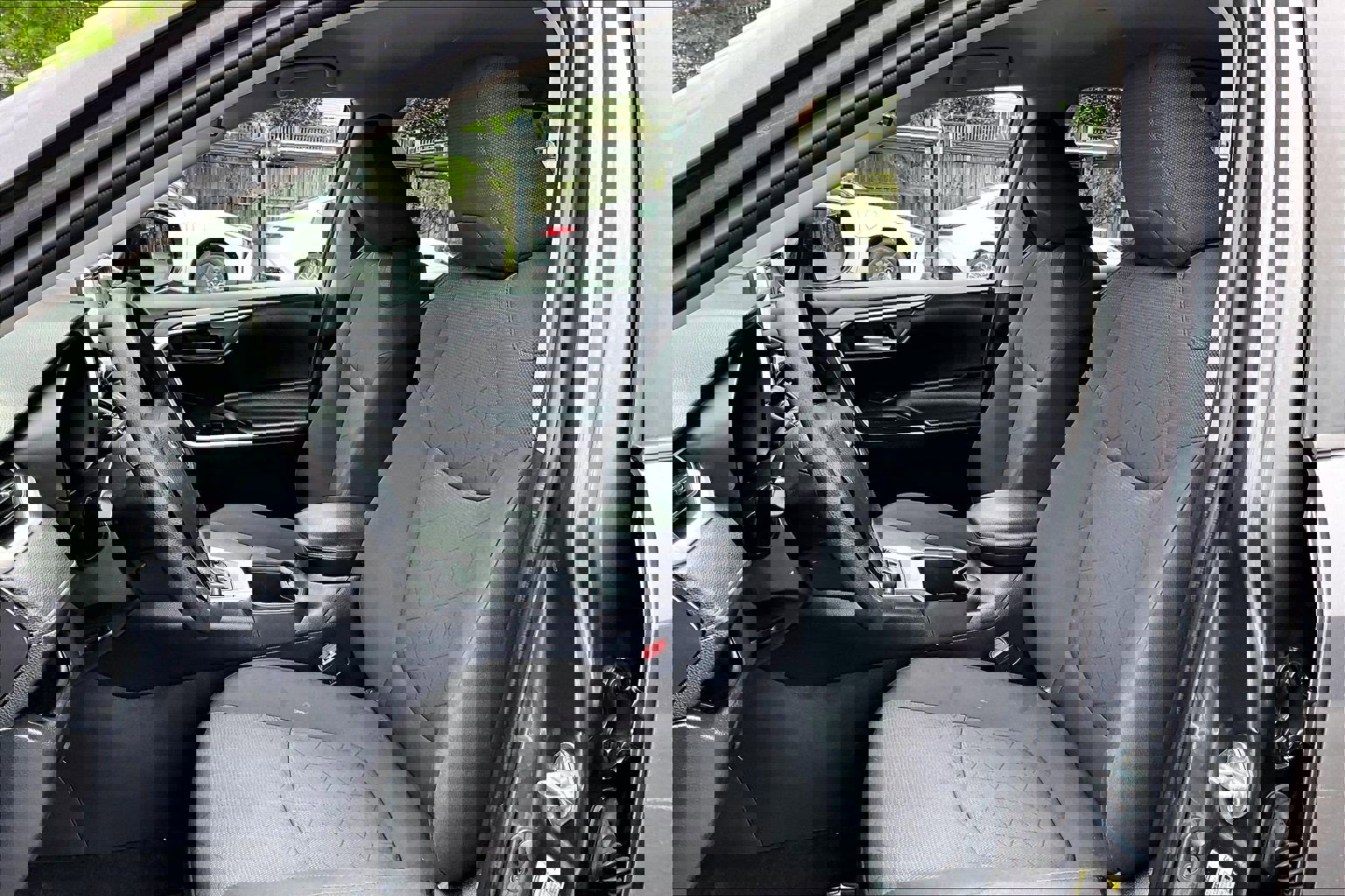 Used 2024 Toyota RAV4 XLE image 23