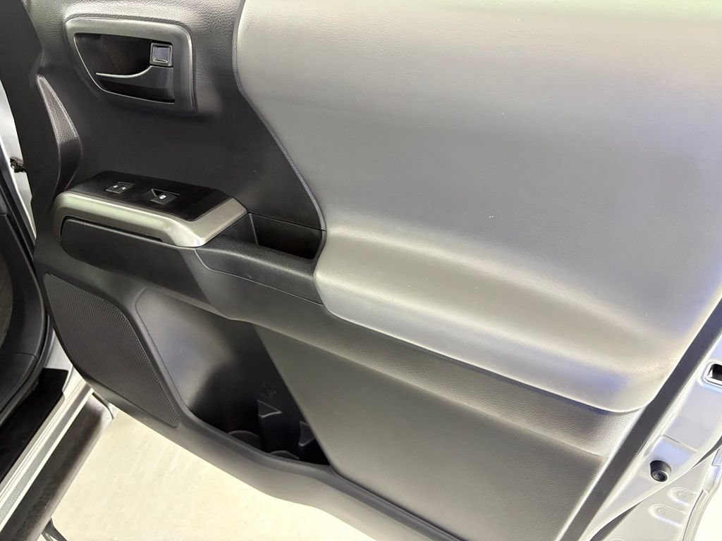 Used 2023 Toyota Tacoma SR5 RWD image 46