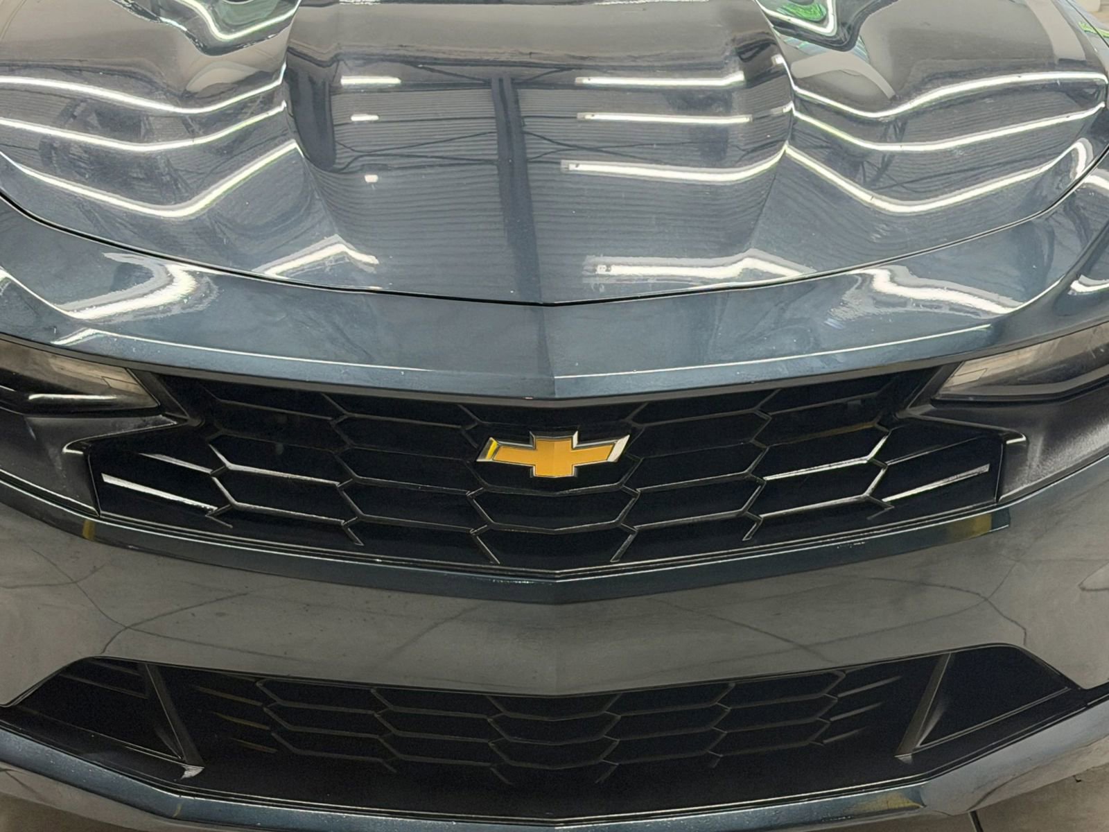 Used 2022 Chevrolet Camaro LT RWD image 5