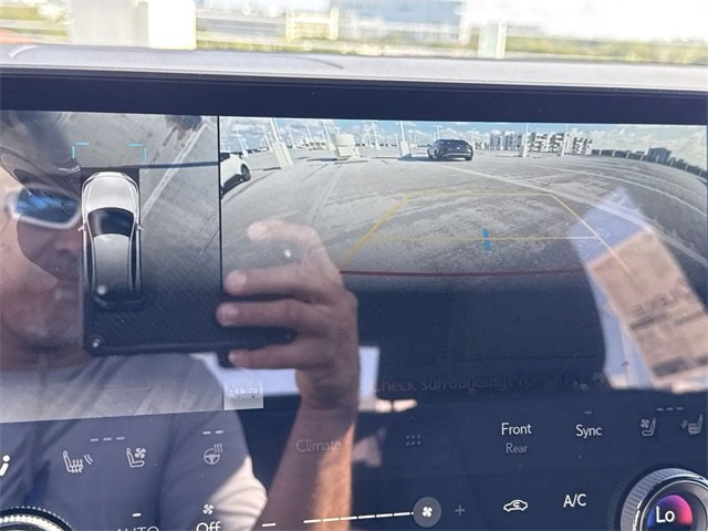 New 2026 Lexus RX 450h AWD image 17