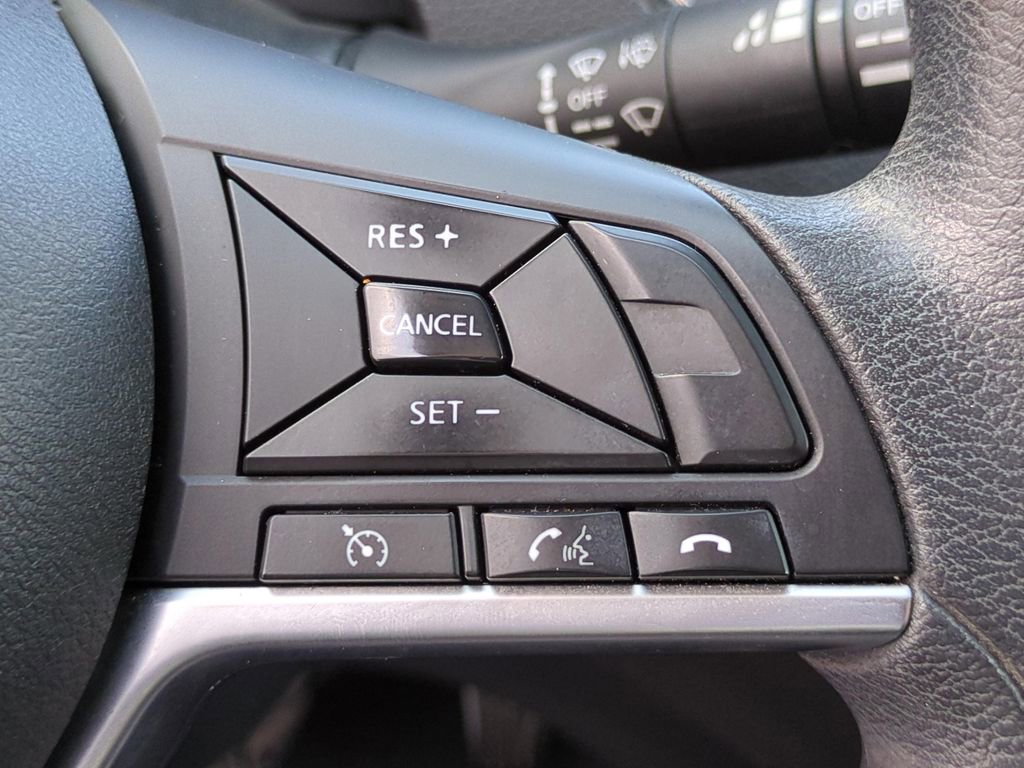 Certified 2018 Nissan Rogue Sport SV image 23