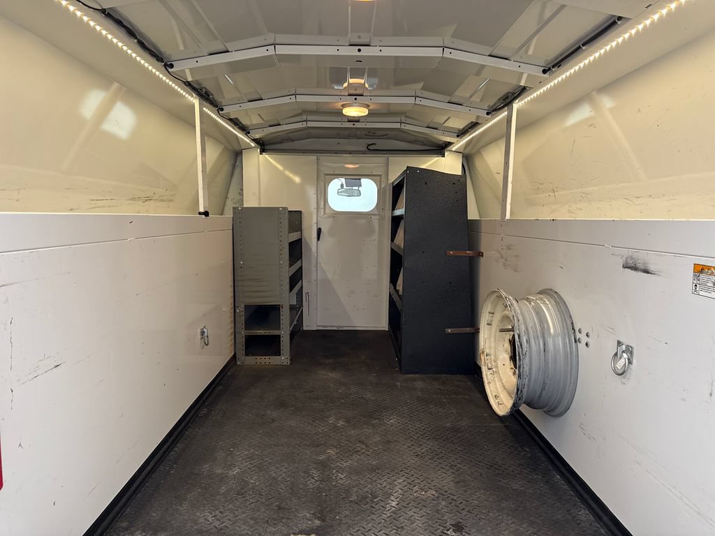 Used 2016 Ford E-350 and Econoline 350 Super Duty RWD image 29