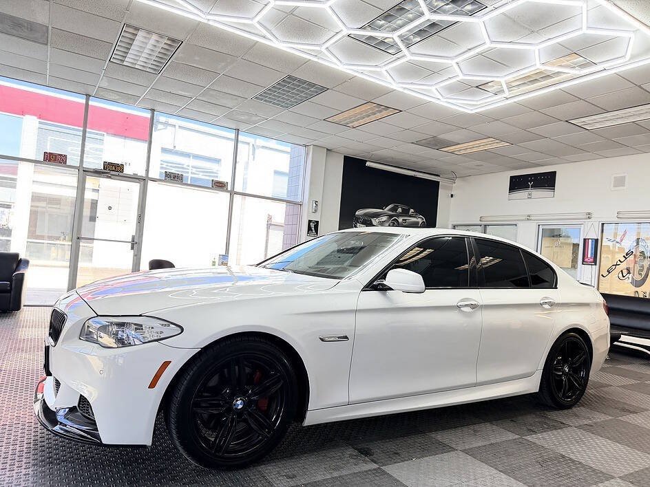 Used 2013 BMW 550i Sedan w/ Executive Pkg