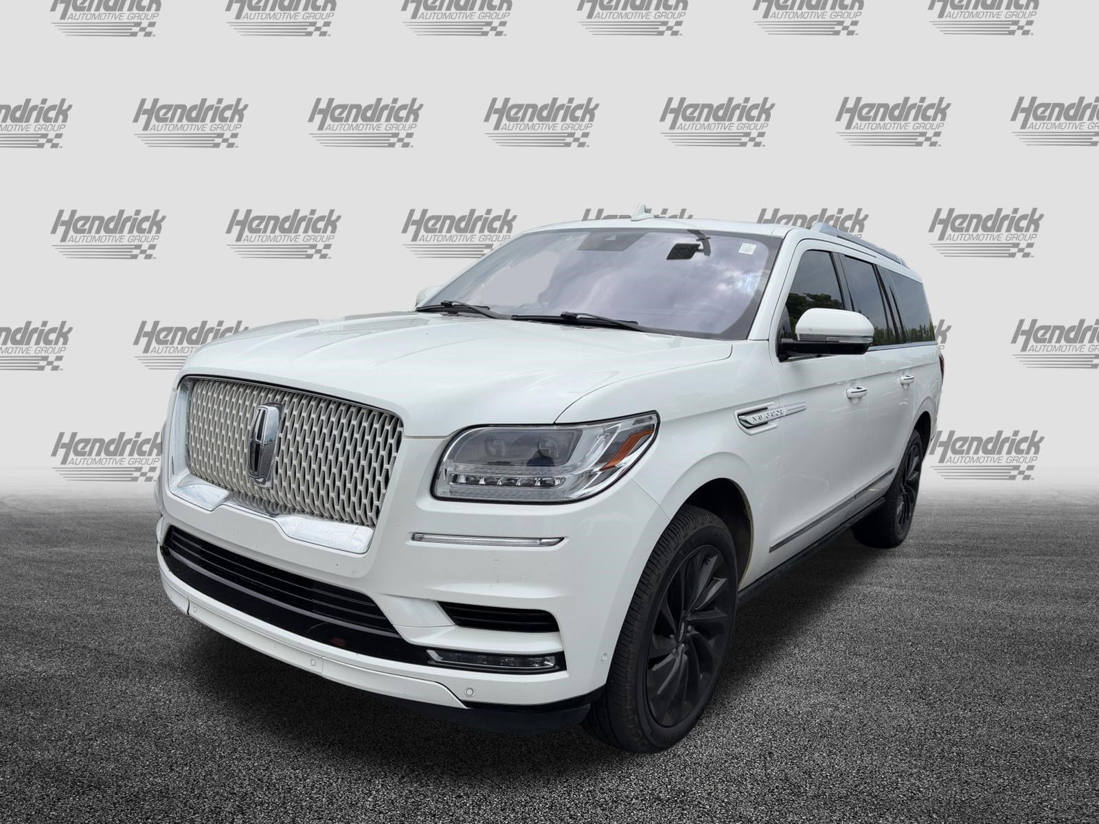 Used 2020 Lincoln Navigator L Reserve w/ Equipment Group 208A Reserve AWD/4WD image 9