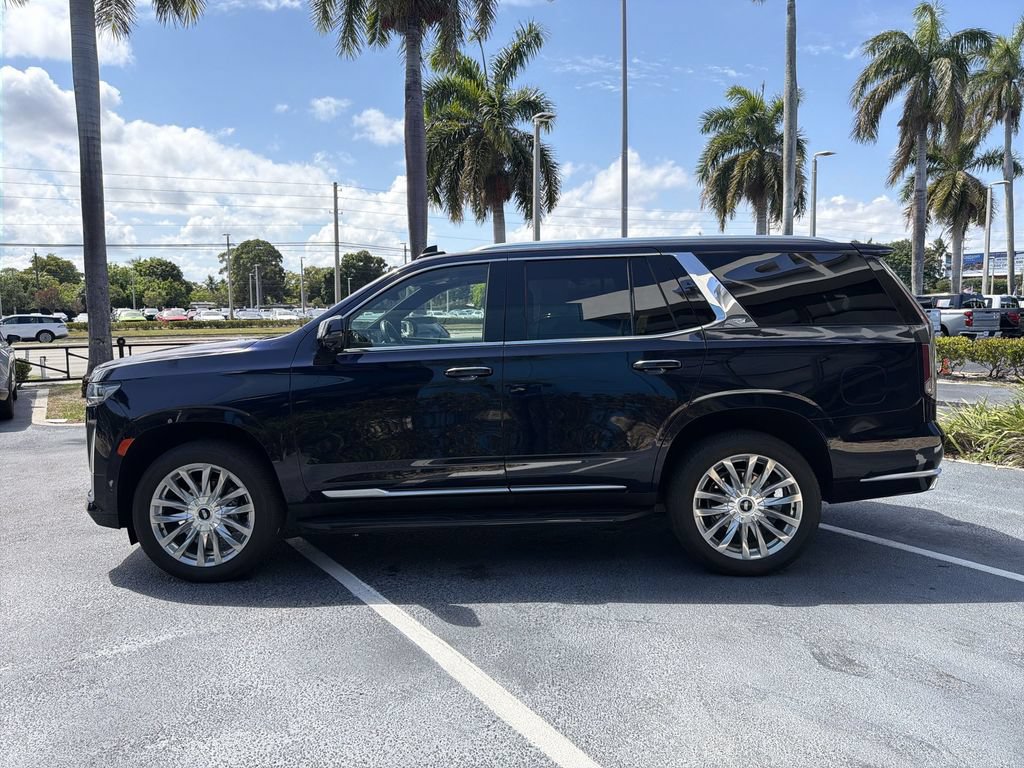 Used 2024 Cadillac Escalade Premium Luxury AWD/4WD image 5