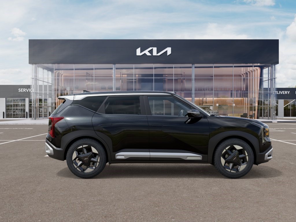 New 2027 Kia Seltos S FWD image 8