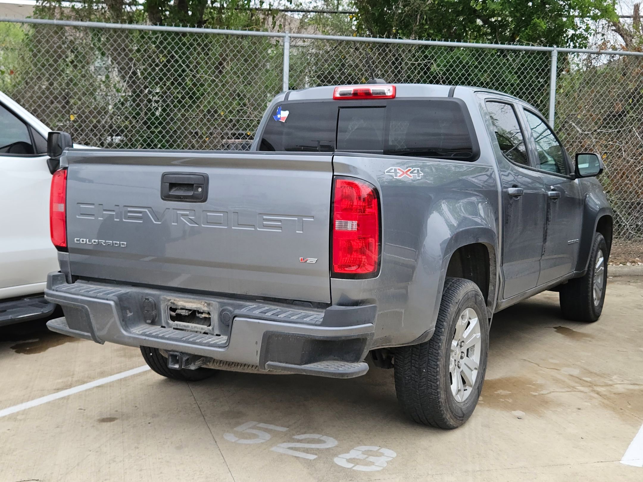 Used 2022 Chevrolet Colorado LT w/ LT Convenience Package image 2