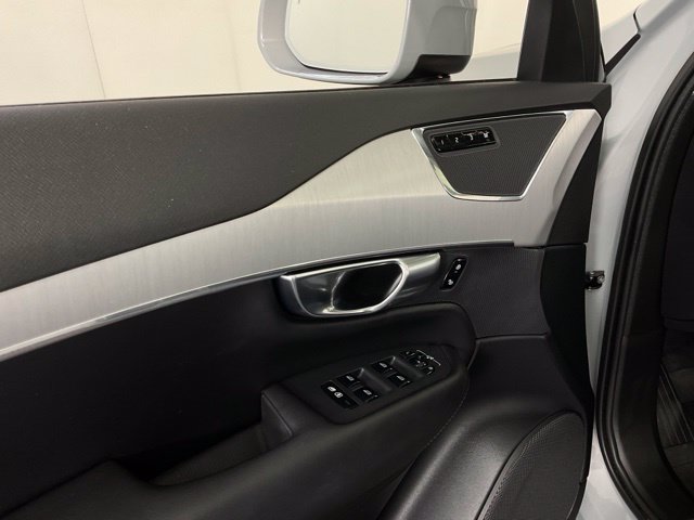 Certified 2025 Volvo XC90 B5 Core w/ Protection Package Premier AWD/4WD image 26