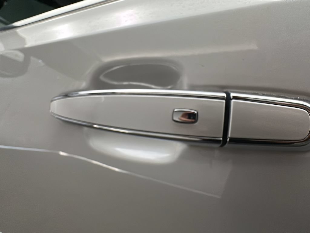 Used 2020 GMC Acadia Denali w/ LPO, 'HIT The Road' Package AWD/4WD image 41