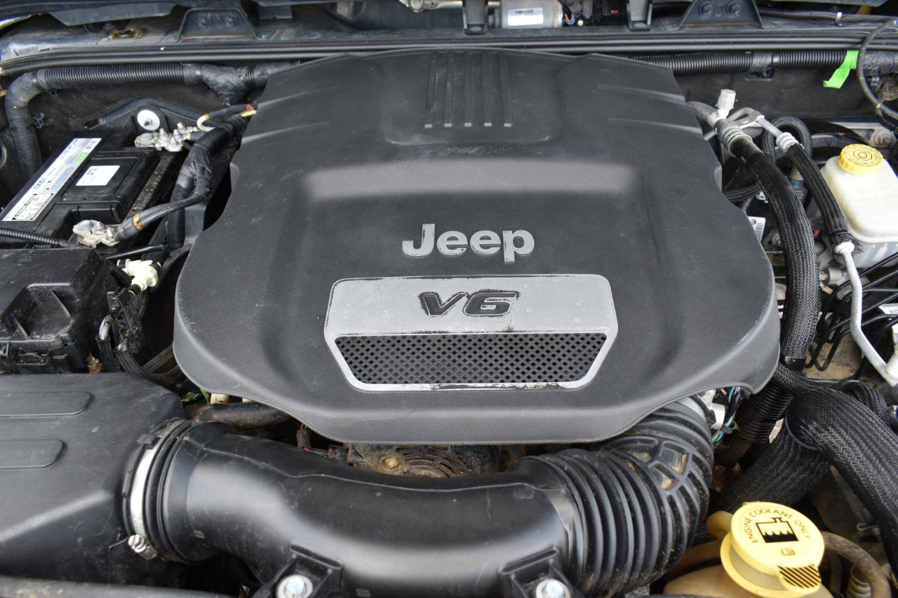 Used 2018 Jeep Wrangler Unlimited Sport S AWD/4WD image 47