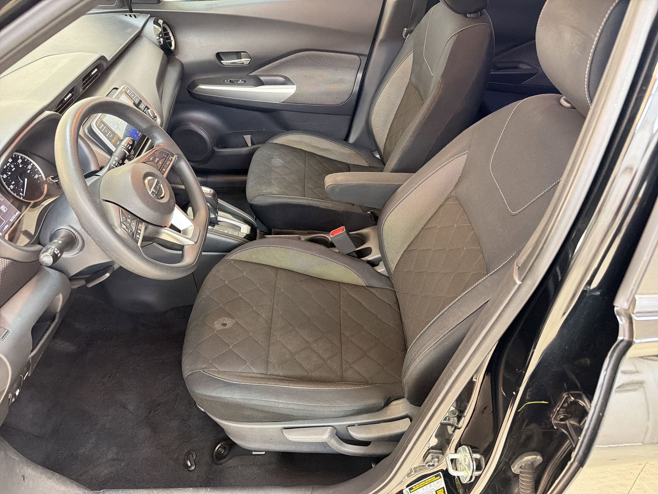 Used 2018 Nissan Kicks SV image 5