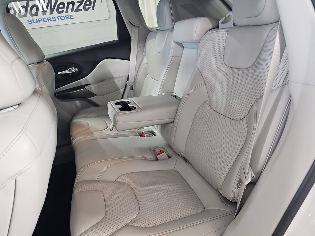 Used 2020 Jeep Cherokee Limited AWD/4WD image 18